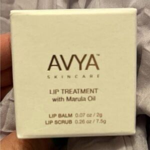 Avya lip treatment